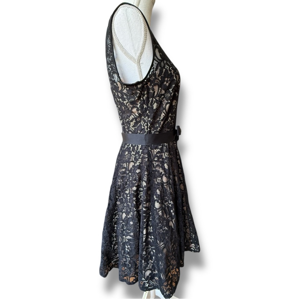 ❤️💋Charming Betsy & Adam Elegant Sleevless Black Lace Formal Cocktail Dress - Picture 3 of 14